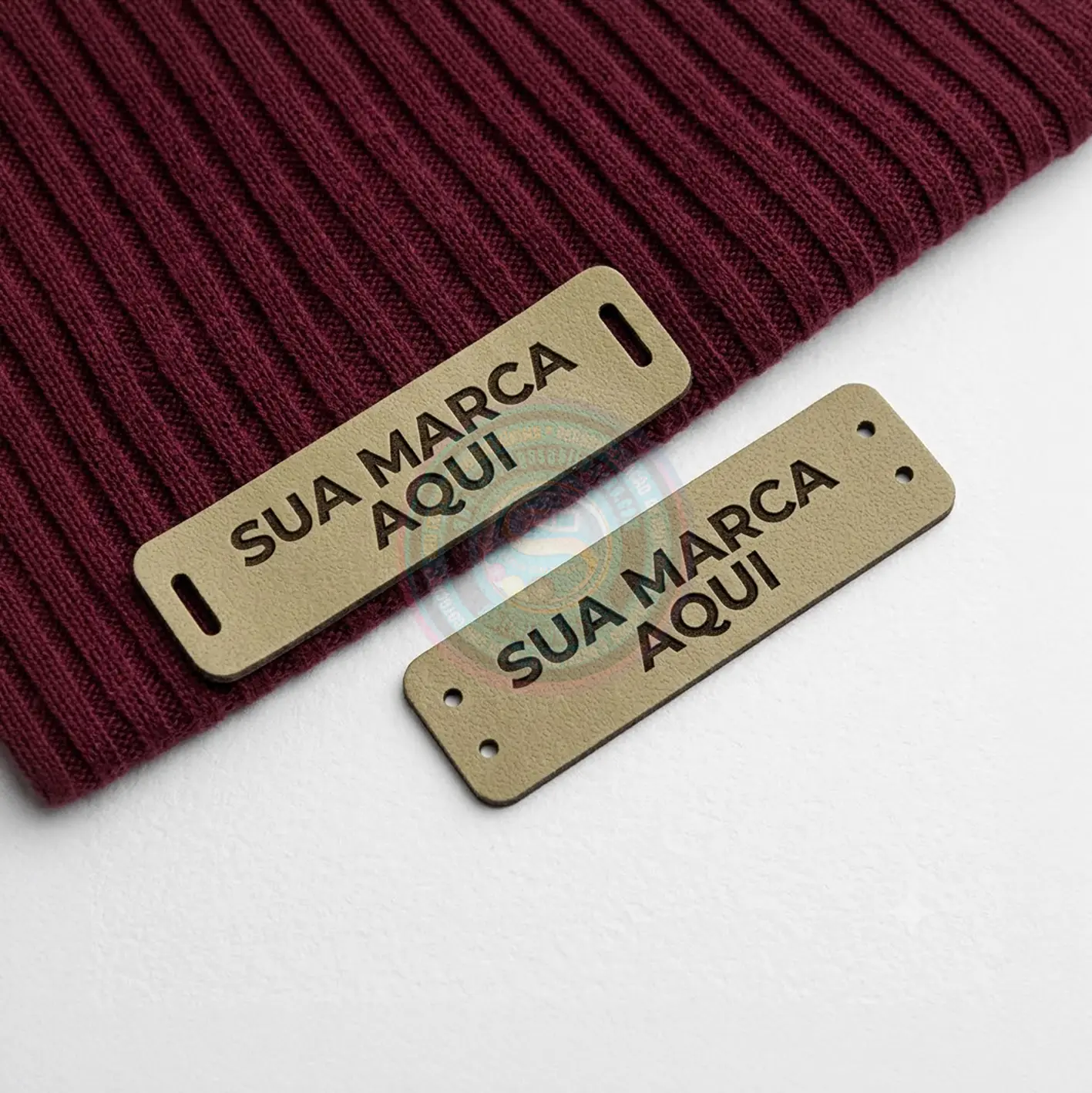 Etiqueta de couro sintético Modelo CS-M05 — exemplo real
