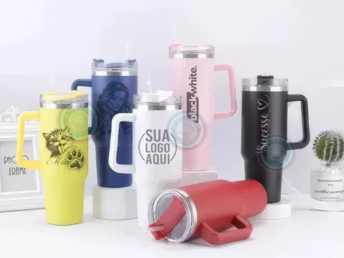 Copo Térmico Quencher com Canudo Personalizado com Gravação a Laser